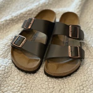 NIB Birkenstock Arizona brown leather sandals